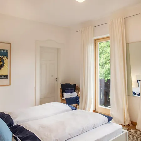 Im Blauen Haus Dg Διαμέρισμα *